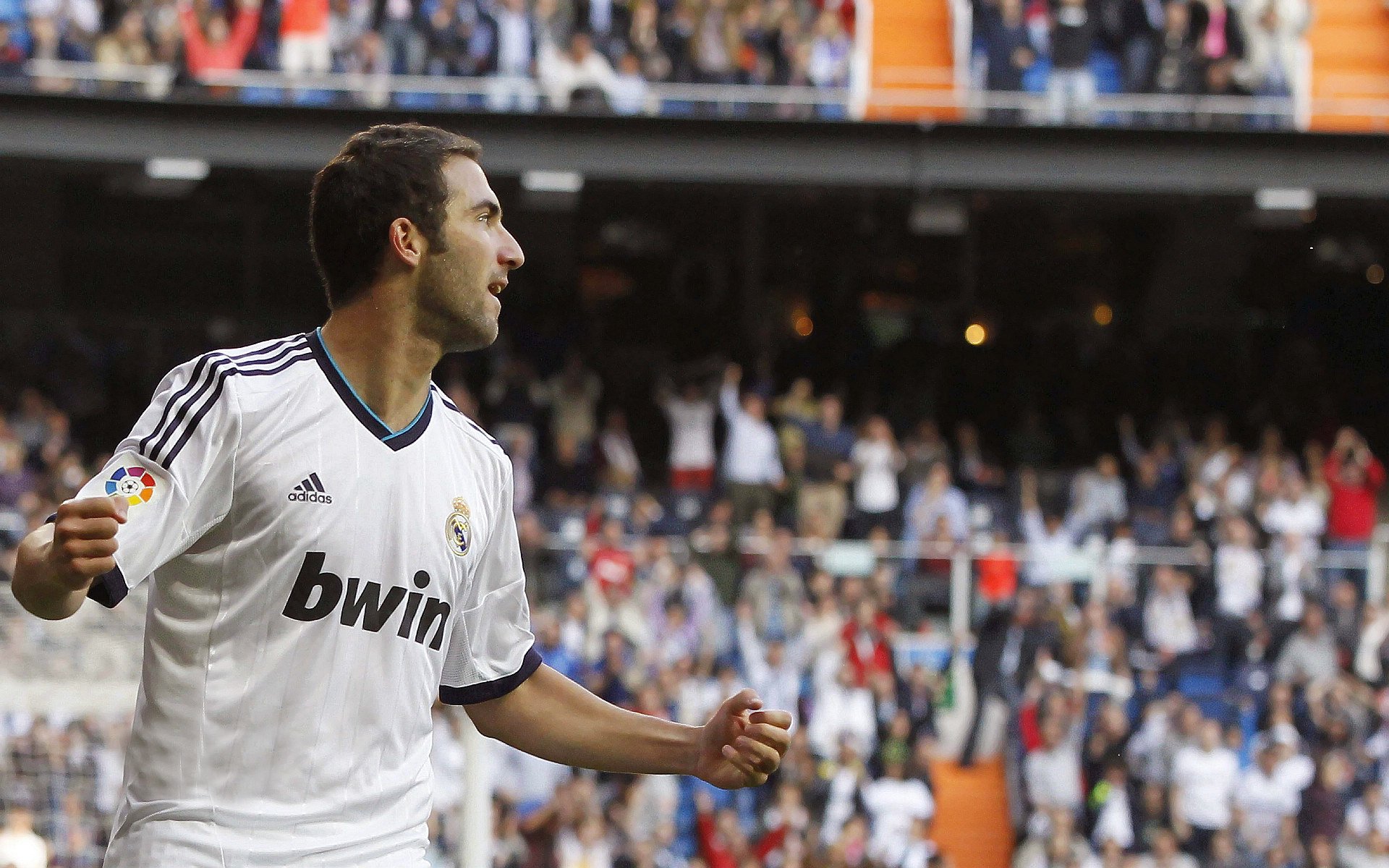 曼联中场组合渐入佳境备战升级,在曼联效力过的中场球员