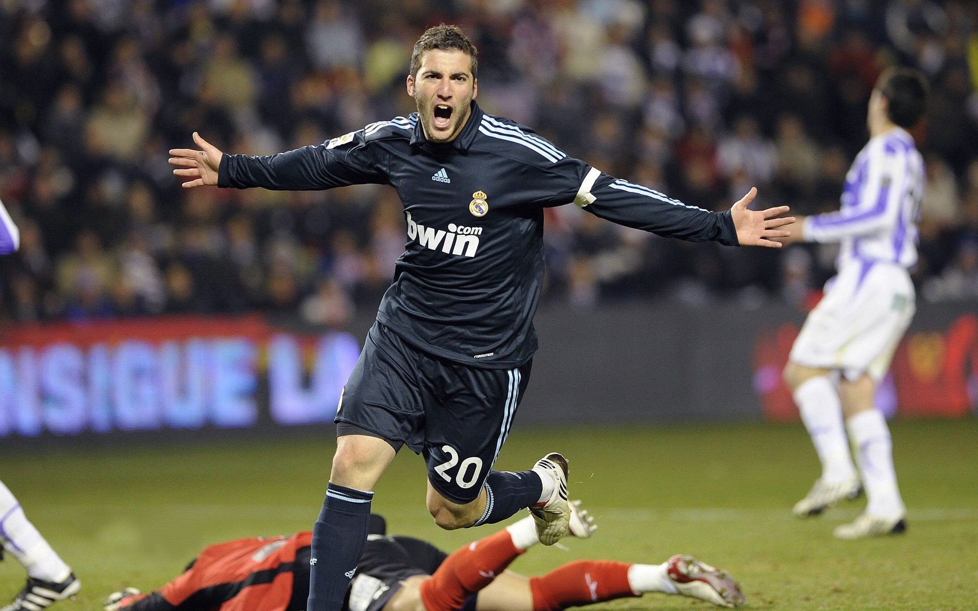 九游jiuyou-特色足球文化在高校校园中形成具有影响力的特色品牌，足球特色学校是什么意思